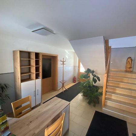 Privatzimmer Fam. Fuehrer Ottenschlag Buitenkant foto
