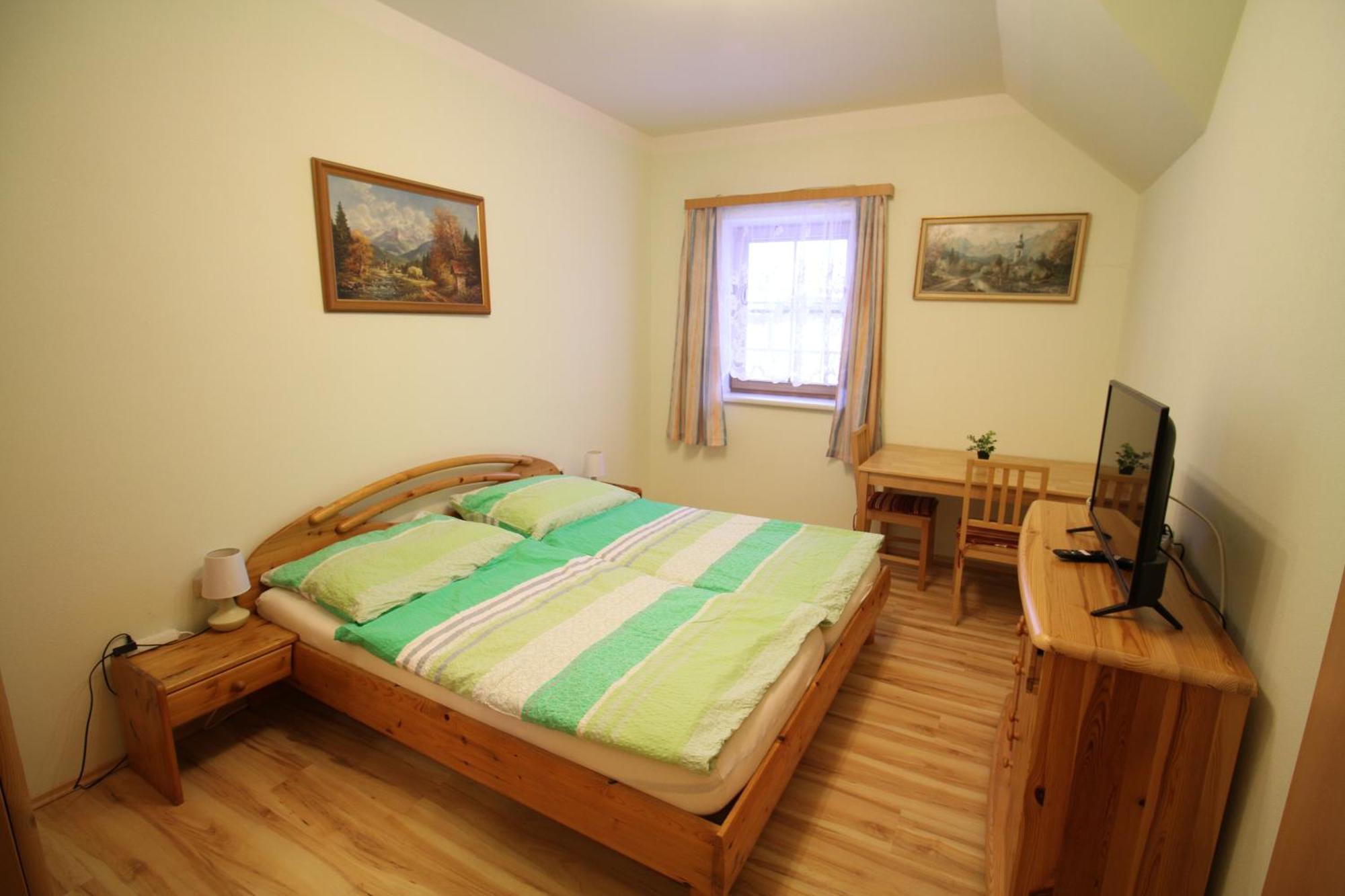 Privatzimmer Fam. Fuehrer Ottenschlag Buitenkant foto