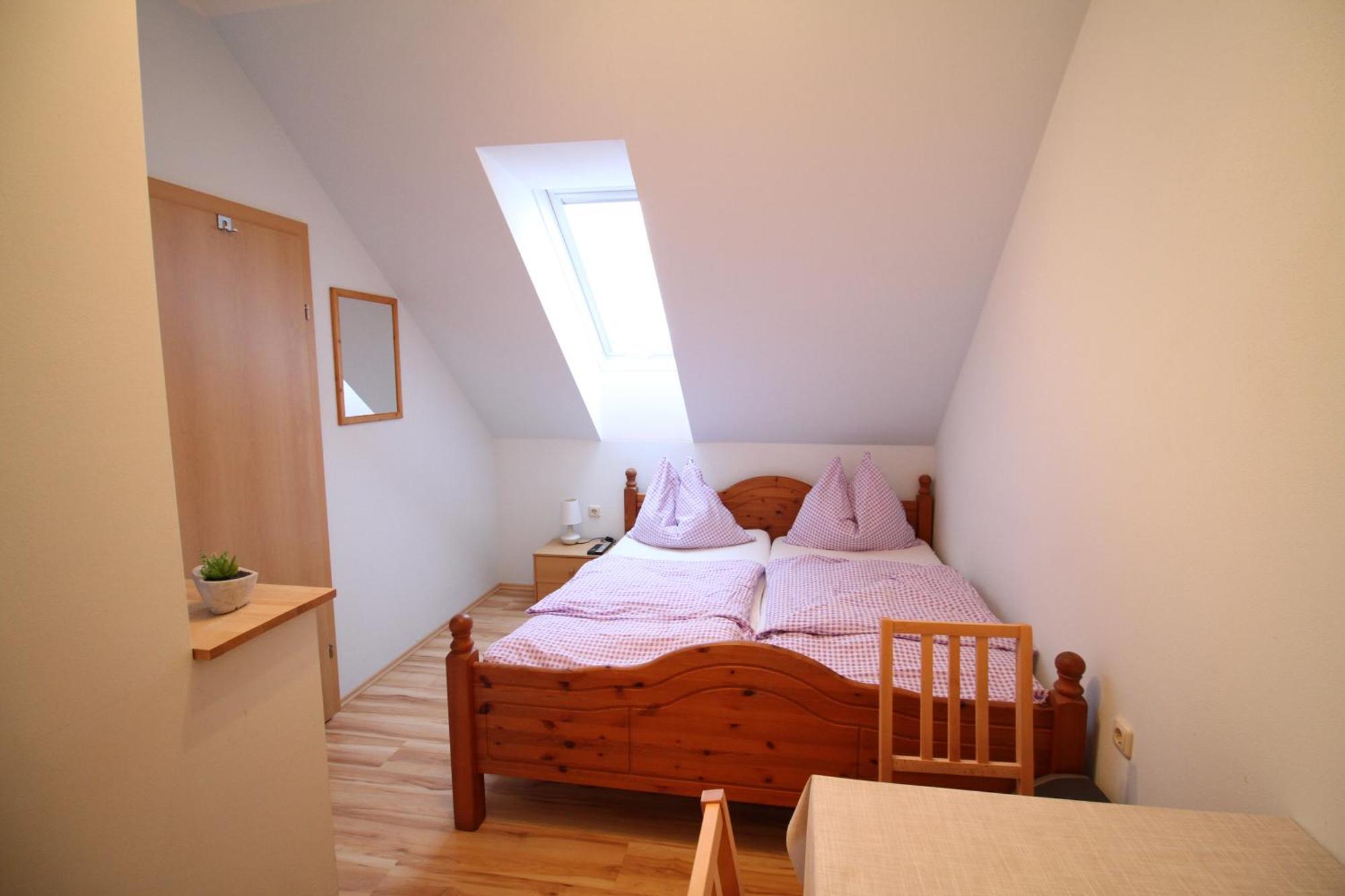 Privatzimmer Fam. Fuehrer Ottenschlag Buitenkant foto